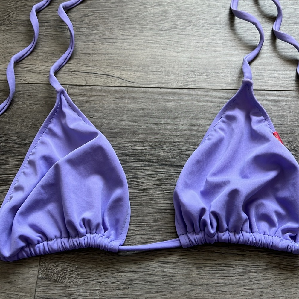 Bikinis - Picture 9 of 10